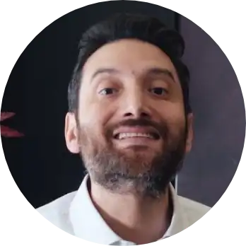 Prof. Dr. Ismail Kucuker - Aesthetic and Plastic Surgeon Portrait